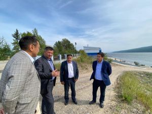 Поручено обеспечить строительство дебаркадеров для речного транспорта на протяжении реки Лена