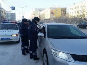 Якутяне смогут проверить наличие лицензий у водителей такси