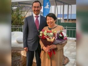 Глава Якутии поздравляет с Днем матери