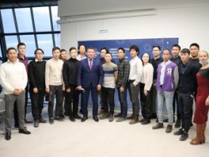 Вячеслав Емельянов встретился со студентами-энергетиками СВФУ