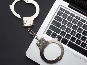 Арестован в Москве и доставлен в Якутск кибермошенник