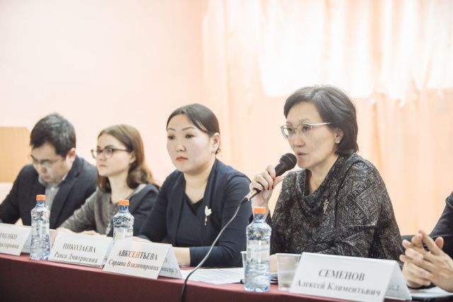 Сардана Авксентьева выступила с отчетом перед населением села Табага