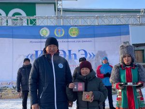 Сергей Местников открыл ярмарку-продажу «Идэhэ» Амгинского улуса