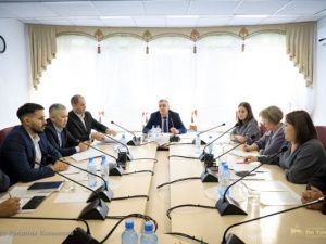 В Ил Тумэне обсудили оформление прав собственности на земельные участки в СНТ «Сатал»