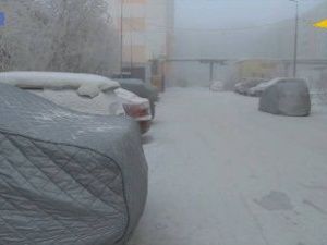 В Якутске два школьника воровали портативные гаражи