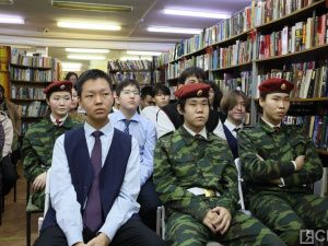 В Якутске читатели библиотеки «Книга-03» встретились с Героем России