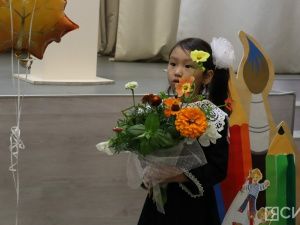 Кирилл Бычков поздравил учащихся школы № 1 Якутска с 1 сентября