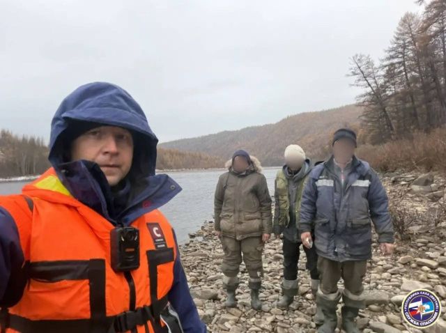 Две лодки перевернулись в Нерюнгринском районе: троих рыбаков нашли живыми