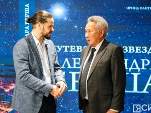 «Без купюр»: в Якутии презентовали книгу о генеральном директоре ДСК Александре Берше