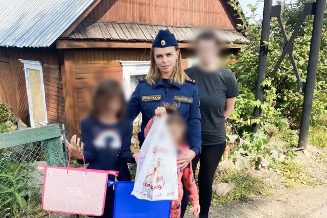 Сотрудники уголовно-исполнительной инспекции приняли участие во Всероссийской акции «Собери ребенка в школу»