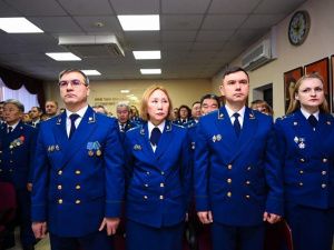 Павел Гарин поздравил работников прокуратуры с профессиональным праздником