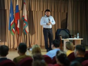 Евгений Григорьев выступил с отчетом по итогам 2023 года перед работниками учреждений культуры