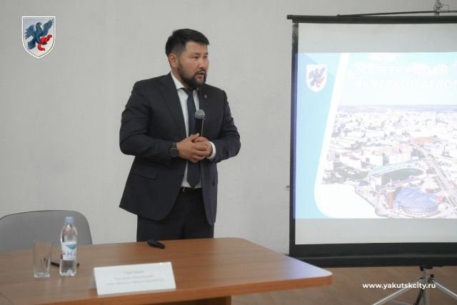 Евгений Григорьев встретился с коллективом АГАТУ