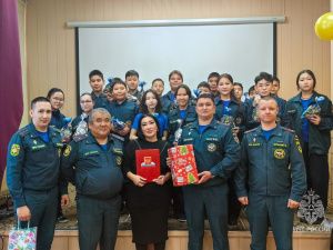 Добрая новогодняя традиция спасателей