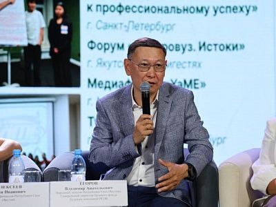 Стройка за миллиарды, а пешеходная зона — полоса препятствий с бетоном