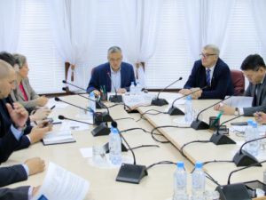 Глава Якутии провёл заседание Комиссии по противодействию коррупции