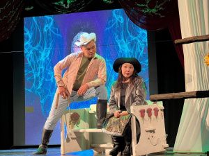 В честь 75-летия народного писателя Якутии Дмитрия Наумова ТЮЗ показал спектакль