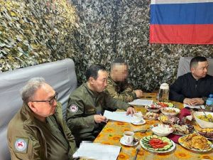 Айсен Николаев встретился в зоне СВО с военнослужащими из Якутии