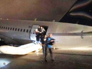 Прокуратура начала проверку после инцидента с самолетом в Якутске