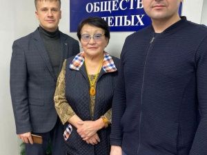 Когда одним людям  с ограниченными  возможностями  другие  дают безграничную надежду