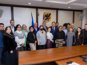 Спикер Гордумы Якутска Альберт Семенов встретился с журналистами