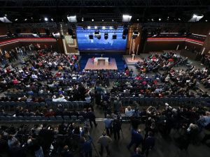 Владимир Путин подвел итоги года с россиянами