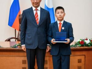 В преддверии Дня Республики Саха (Якутия) Айсен Николаев вручил государственные награды