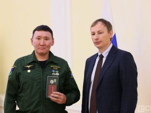 К 80-летию Авиалесоохраны Якутии вручили государственные награды