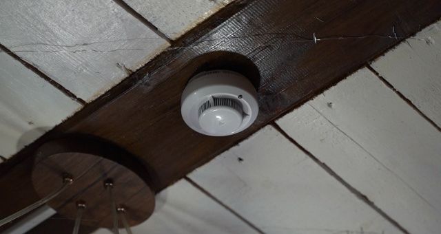 Жителям Якутска напоминают: АДПИ предупредит о пожаре в доме