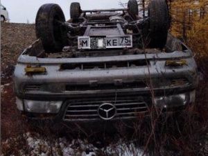 В Якутии опрокинулся микроавтобус с пассажирами