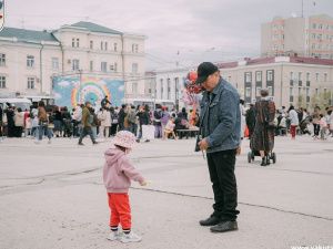 Праздник детства состоялся на площади Орджоникидзе в Якутске