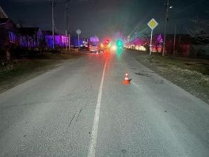 Житель Якутии попал под колеса автомобиля в Светлограде