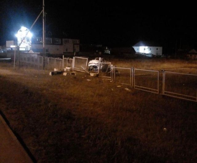 В Якутске пьяный водитель опрокинул автомобиль