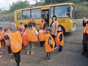 Участники летней площадки побывали с экскурсией в локомотивном депо «Железных дорог Якутии»