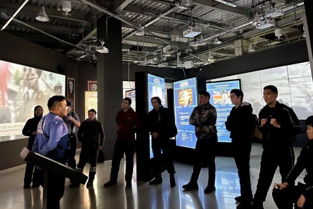 В историческом парке Якутска провели экскурсионную лекцию о Сталинградской битве для студентов