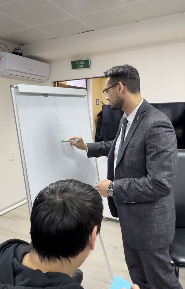 Окружная администрация города Якутска провела стратегическую сессию с управляющими компаниями