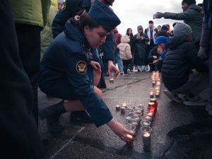 Сотрудники и ветераны УФСИН приняли участие во Всероссийской патриотической акции «Свеча памяти»