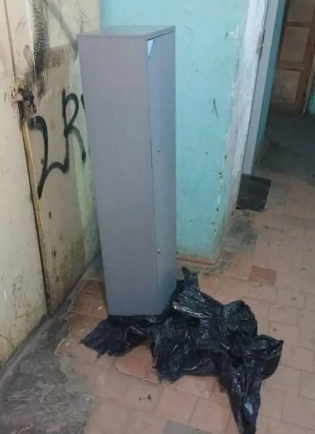В Ленском районе мужчина украл сейф: внутри оказалась посуда, столовые приборы и шомпол для чистки ружья