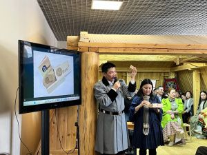 В СВФУ презентовали приложение с записями исполнения олонхо именитых сказителей «Ноо!»