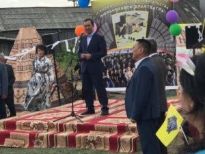 В Нюрбе началось строительство передвижного драматического театра