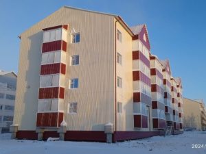 Жители Покровска и Зырянки в Якутии получили новые квартиры взамен аварийного жилья
