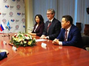 Правительство Якутии подписало соглашение о сотрудничестве с Дипакадемией МИД России