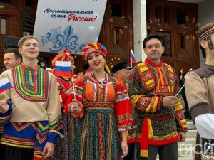 В Якутске открыли всероссийский фестиваль народного творчества и традиций «Вместе мы – Россия»