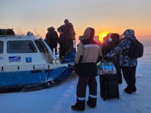 ВНИМАНИЮ ПАССАЖИРОВ ПОЕЗДА!:Трансфер пассажиров поезда через реку судами на воздушной подушке продлевается до 15 декабря