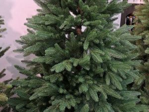 Обзор цен на искусственные ёлки в Якутске