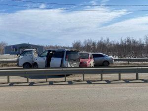 На Намском тракте произошло массовое ДТП с участием четырех автомобилей