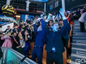 10 лучших школьников по итогам 2024 года наградили на Елке главы Якутии