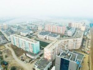 Мэрия Якутска решила укрепить 9-этажный дом, накренившийся на 40 сантиметров