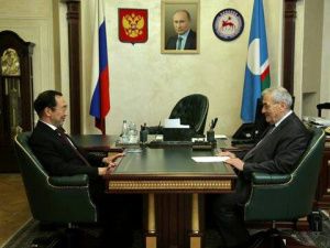 Айсен Николаев обсудил с Вячеславом Штыровым развитие транспортной инфраструктуры Якутии