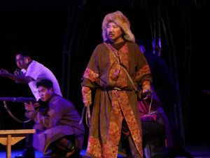 Саха театр открыл новый сезон премьерным спектаклем «Мазары. Путь к царю»